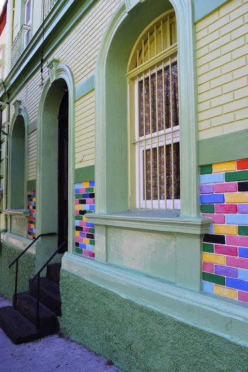 La Casa Piola Hostel Valparaiso Exterior photo