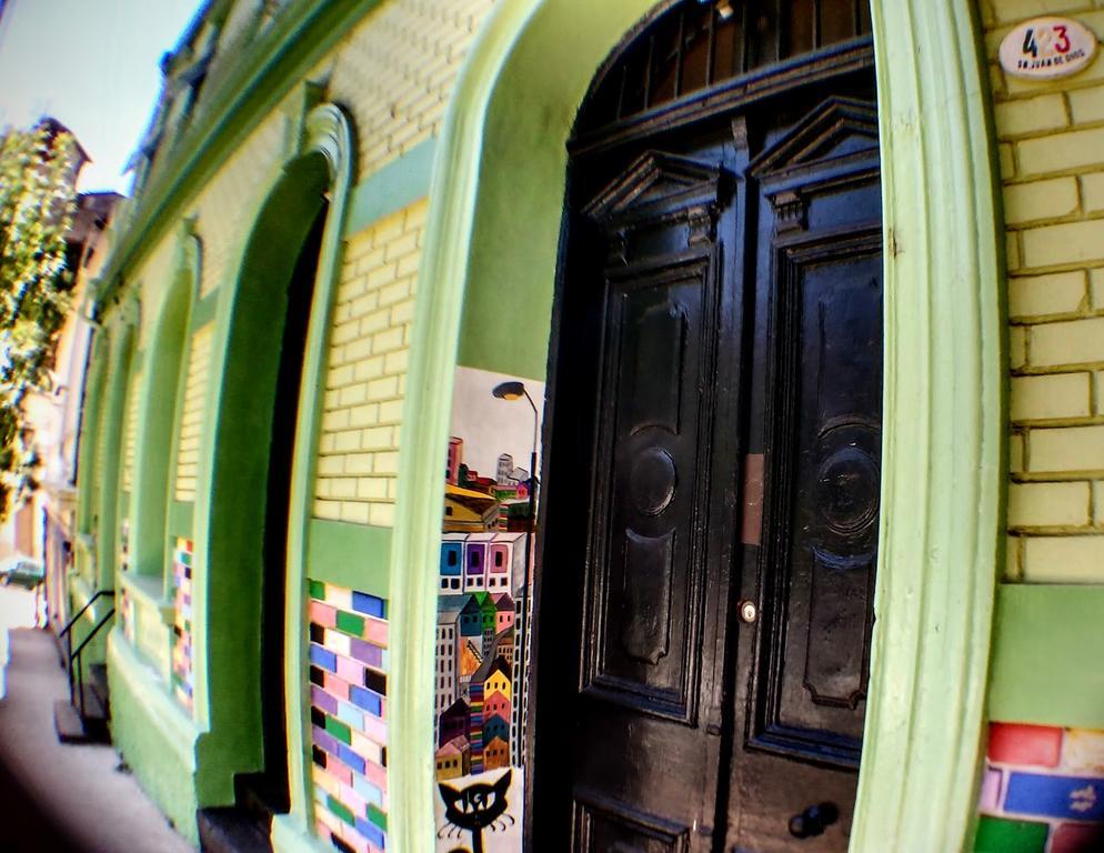 La Casa Piola Hostel Valparaiso Exterior photo